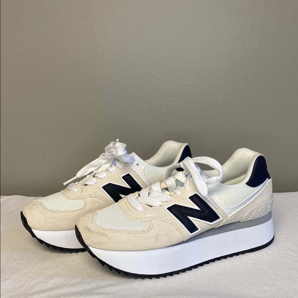 New Balance Cream and Black Sneakers with Classic Silhouette